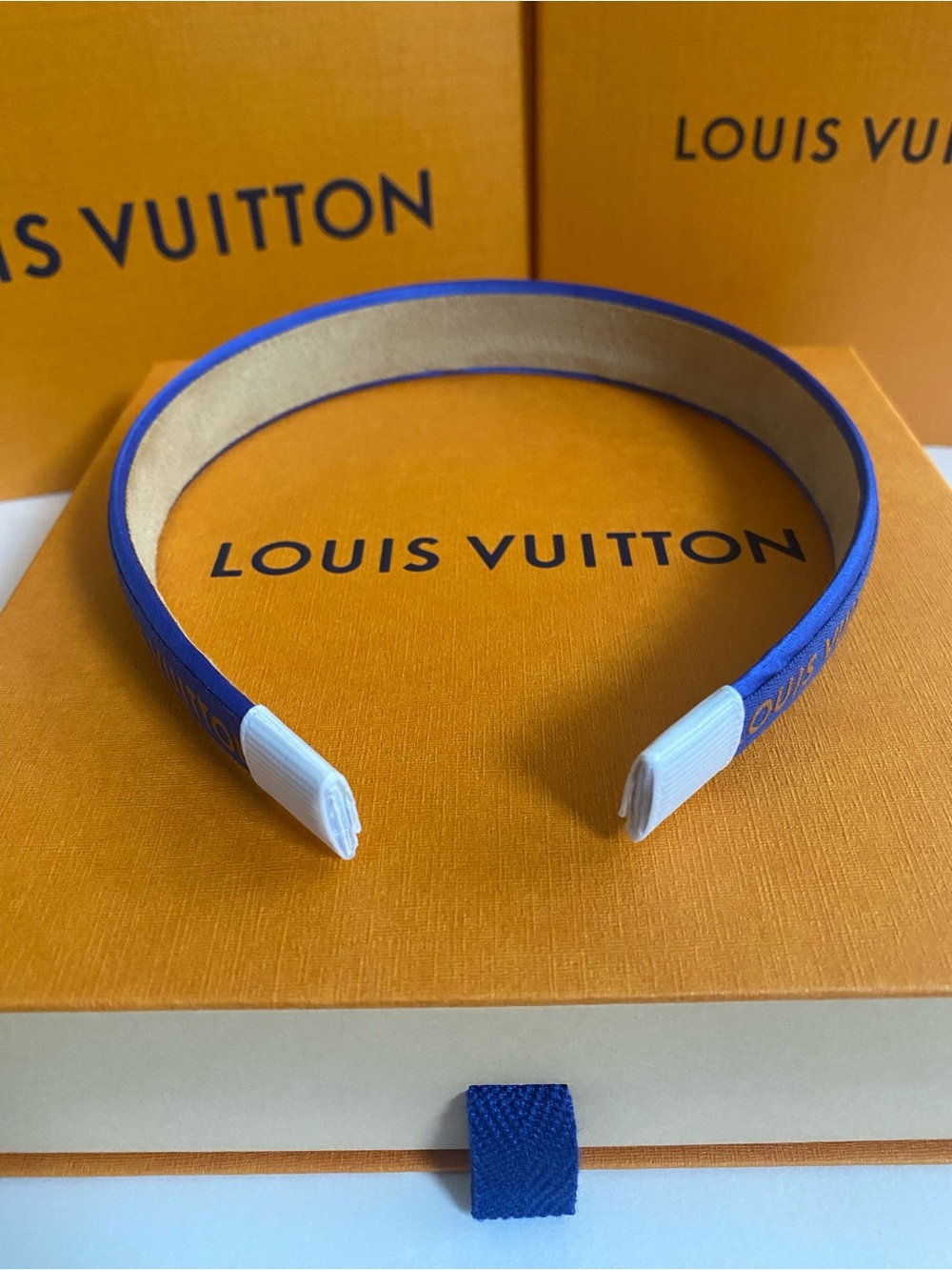 Louis Vuitton Ribbon Headband - Picture 3 of 5